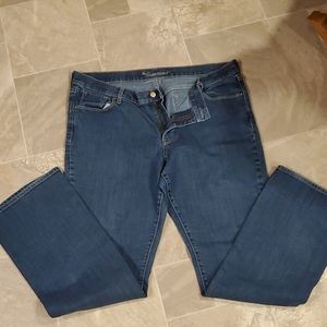 Women's Old Navy Sweetheart Jean's Size 16 long